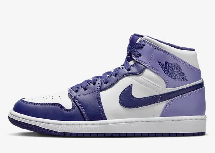 Air Jordan 1 Mid &quotSky J Purple" DQ8426-515